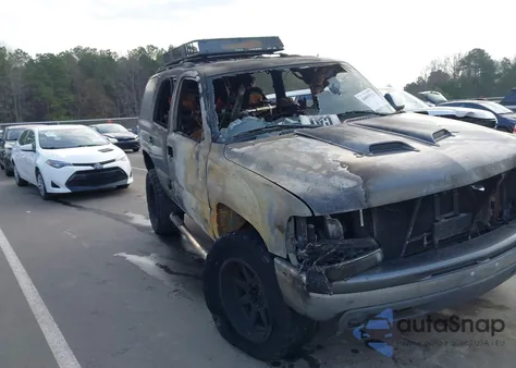 2000 Chevrolet Tahoe All New Lt z USA, uszkodzony, nr VIN 1GNEK13T2YJ131777